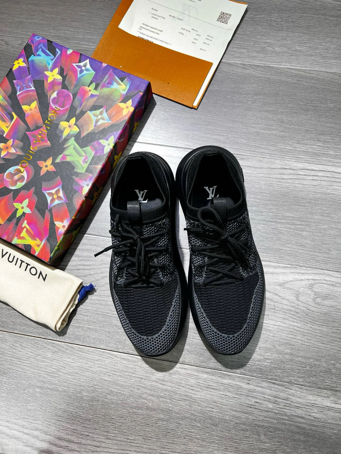 Ex-factory price: 460💰◾️▫️Lv~ Brand new low-cut men’s socks and shoes👟, made of special elastic knitted fabric consistent with the high-end original version, thickened and thickened to ensure multi-season practicality and wrinkle resistance, and will never deform or become loose after repeated stretching! It feels light and comfortable on your feet! Four colors available, Size: 38-45 (45 is custom-made and cannot be returned or exchanged)